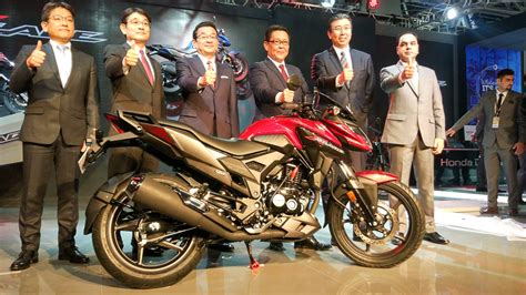 2018 Honda X Blade Unveiled At Auto Expo 2018