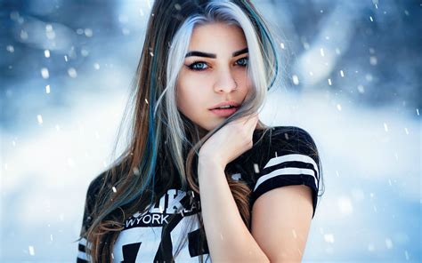 Обои девушка зима снег 1 Girl Iphone Wallpaper Snow Girl Music Mix