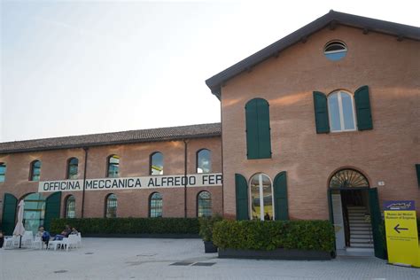 Echa un vistazo al 166 mm, más modelos propiedad de estrellas de hollywood y la realeza. Visitare il Museo Ferrari di Maranello e la casa di Enzo ...