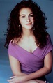 20 Photos of Beautiful Julia Roberts With Her Long and Curly Hairstyle ...