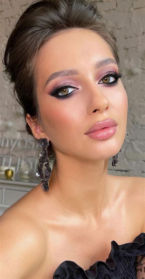Stunning Makeup Looks 2021 Pink And Smokey With Pink Nude Lips