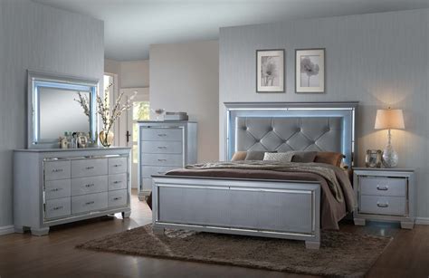 Find queen size bed sets including dressers and mirrors in a variety of styles colors decor. Lillian Queen 6 Piece Bedroom Set by Crown Mark - Casa ...