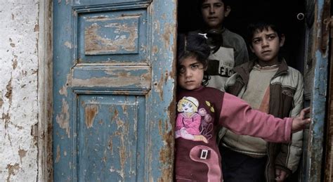 Mais De Meio Milhão De Crianças Lutam Pela Sobrevivência Em Beirute