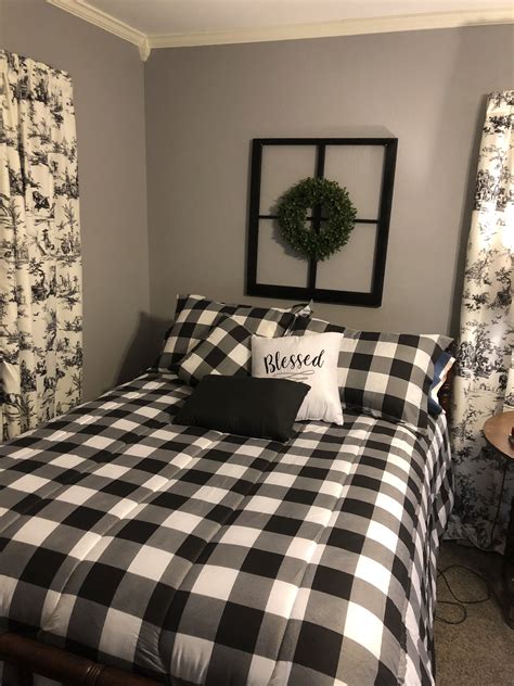 Buffalo Plaid Bedroom Ideas