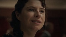 The Lost Daughter’s Jessie Buckley Talks Netflix Film, Olivia Colman ...