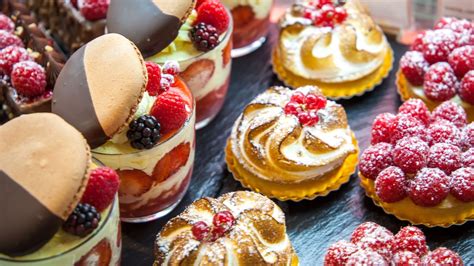 How Many Of These British Desserts Can You Name? | HowStuffWorks