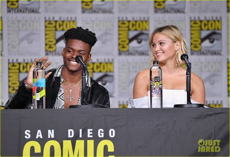 Olivia Holt And Aubrey Joseph Announce Cloak And Dagger Season 2 At Comic