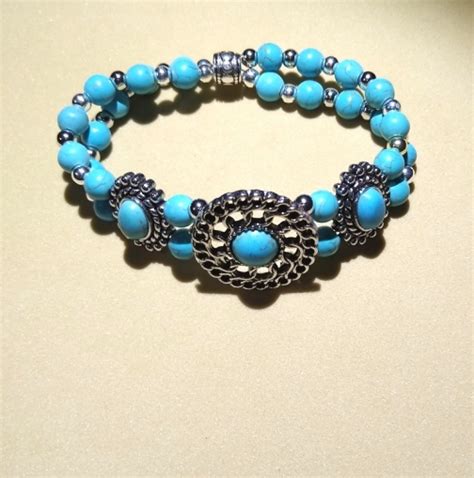 Beautiful Turquoise Colored Beaded Stretch Bracelet