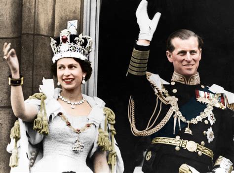 The coronation of queen elizabeth ii as monarch of the united kingdom, canada, australia, new zealand, union of south africa, pakistan & ceylon (now sri lanka) took place on 2 june 1953. Queen Elizabeth II's Coronation Spawned a Popular Dish ...