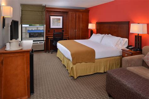 Holiday Inn Express Crestwood An Ihg Hotel Desde 2 212 Il Opiniones Y Comentarios Hotel