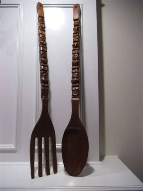 Maybe you would like to learn more about one of these? Vintage Extra Large Wood Fork And Spoon Wall Decor Retro 70's Era Kitchen Wall Hanging | Kitchen ...