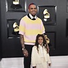 Chris Brown con su hija Royalty en la alfombra roja de los Premios ...