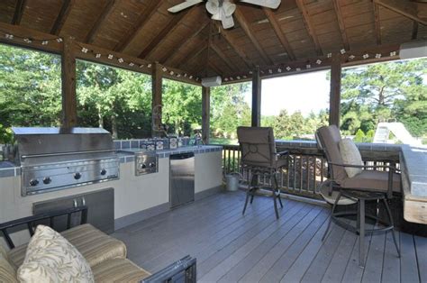 Screened In Outdoor Kitchen Overlooking Pool Owner Placed Screening