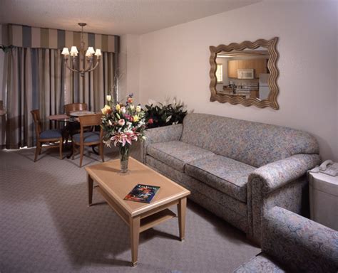 Las vegas two bedroom suite reviews & deals. Polo Towers Suites - Las Vegas, Nevada USA