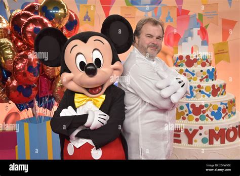 Pierre Herme Participant à Lévénement Joyeux Mickey à Disneyland