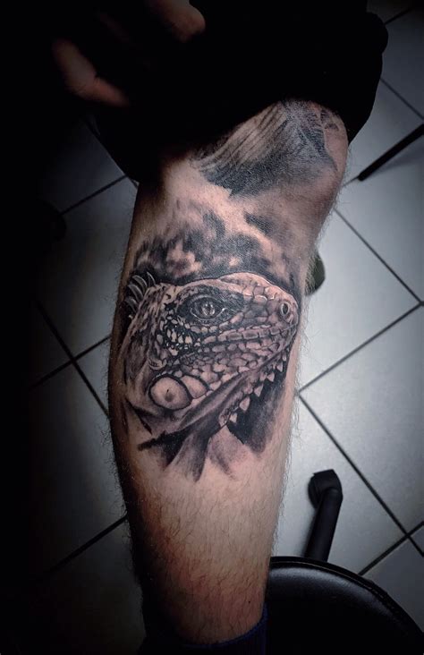 The gift certificate applies to $250 towards tattoo artwork. Inksanity - Tattoo shop