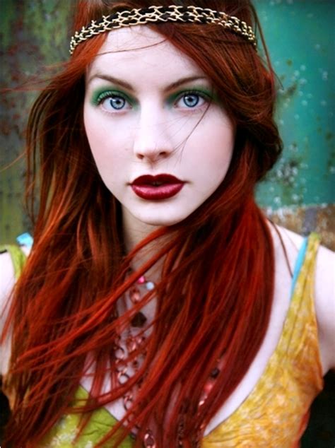 30 Dark Red Hair Color Ideas And Sultry Showstopping Styles