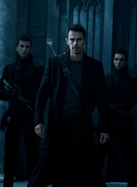 Pin By Sarah Wiley On Theo James Theo James Underworld Movies