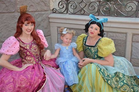 Cinderella And Her Step Sisters We Stumbled Upon This Photo Spot And