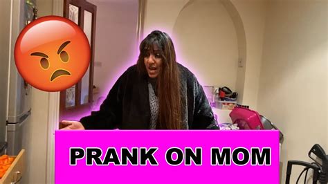 The Best Scare Prank On Mom Youtube