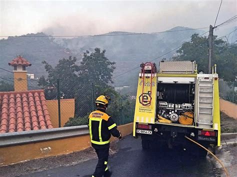 Mario picazo analiza las causas e impacto de los. El incendio de Gran Canaria está estable y mantiene puntos ...