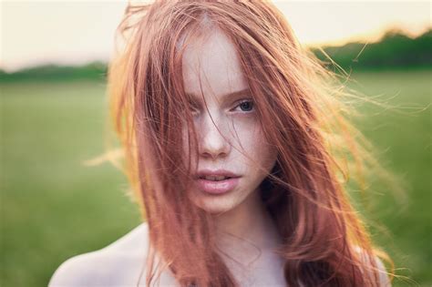 Masaüstü Yüz Kadınlar açık havada Kızıl saçlı Model portre uzun