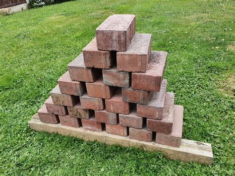 Block Paving Bricks X 24 Never Used Dimensions Are Approx 200mm X