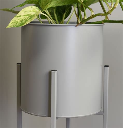 Hartleys Deep Tall Modern Plant Pot With Stands Set Modern Freestanding