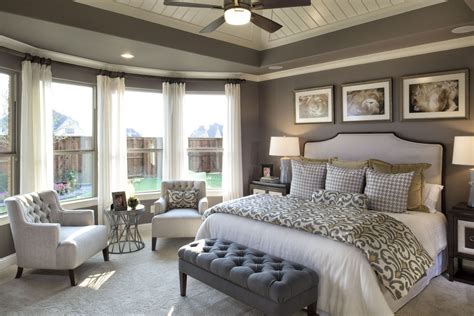 Warm And Cozy Master Bedroom Decorating Ideas 05