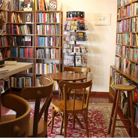 No Mundo Todo Estão Ressurgindo As Pequenas Livrarias De Bairro Em Porto Alegre As Pessoas