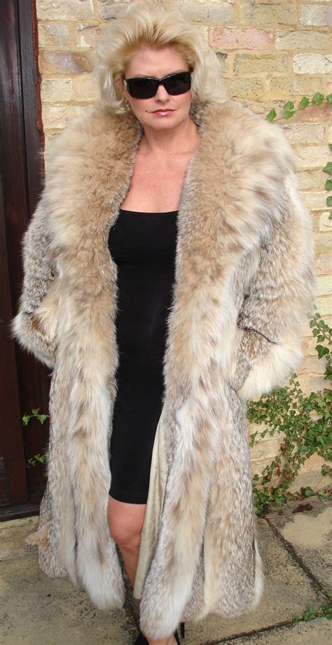 Magnificent In A Beautiful Full Length Lynx Fur Coat Stunning