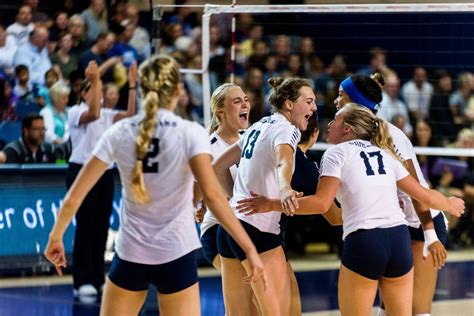 Byu Women S Volleyball Cougars Begin Wcc Play With Win The Daily