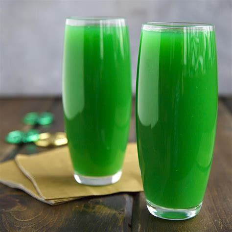 Fuzzy Leprechaun St Pattys Day Drinks St Patricks Day Cocktails St