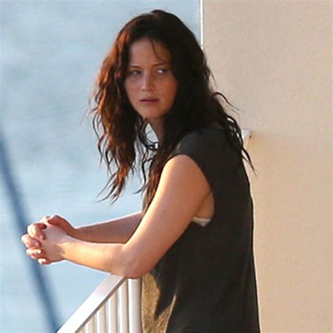 Jennifer Lawrence Relaxes In Hawaii—see The Pic E Online Ca