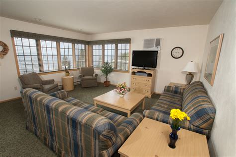Hours may change under current circumstances Door County Winter Lodging Specials 2015: Sturgeon Bay, WI ...