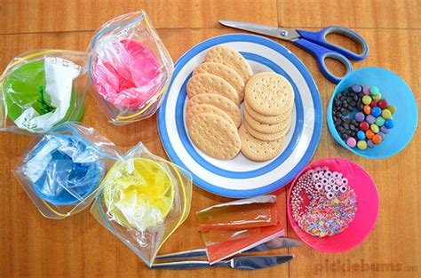 Biscuit decorating for kids and adults biscuit serves as an excellent snack both for kids and adults. The Easiest Easter Cookies Ever! - Picklebums