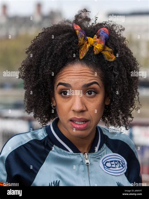 Bill Potts Pearl Mackie Hi Res Stock Photography And Images Alamy