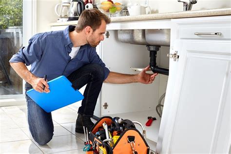 Let Us See The Advantages Of Hiring The Emergency Plumbers