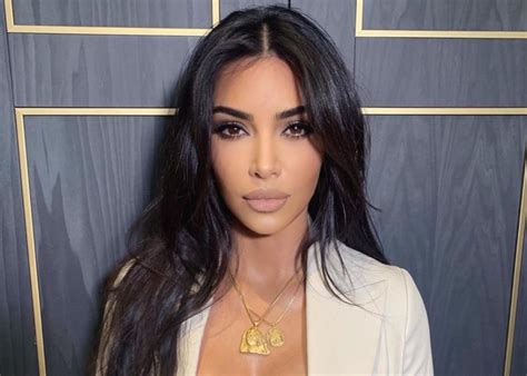 Kim Kardashian Asks Her Fans About Dying Her Hair Light Brown After