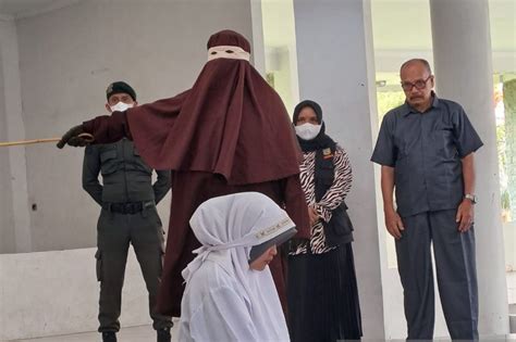 Berawal Dari Penggerebekan Dua Pelaku Perzinaan Di Banda Aceh Dihukum