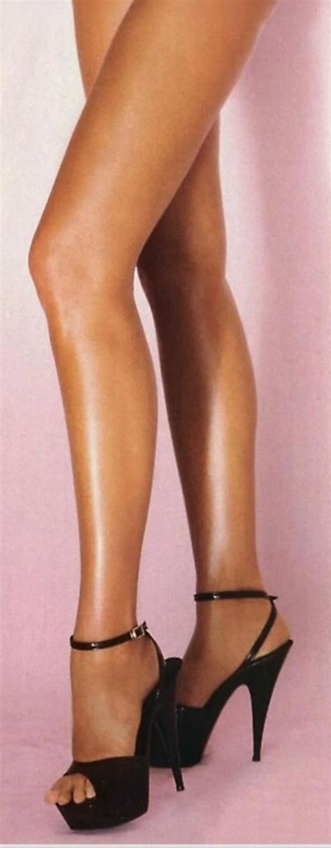 Stockings Legs Elle Macpherson Feet