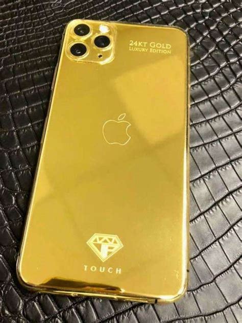 Complete with original apple box and serial number. Купити iPhone 11 Pro Max 256GB Gold Дніпро $2900 - Оголошення Apple - iPoster.ua