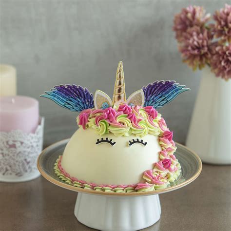 White Chocolate Rainbow Unicorn Pinata Hammer Cake - Ovenfresh