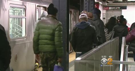 Commuters React To Vicious Subway Attack Cbs New York