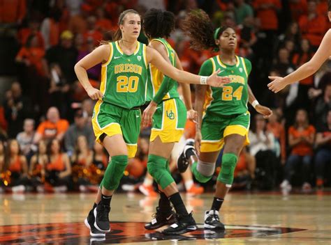 oregon women s basketball moves up in ap poll after sweeping oregon state