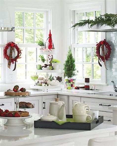 20 Christmas Decorations For The Kitchen