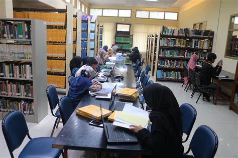 Layanan Referensi Perpustakaan Universitas Siliwangi