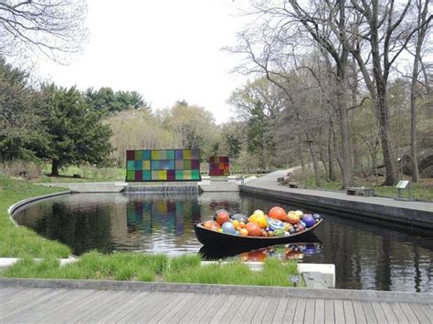 Dale Chihuly At The New York Botanical Garden If Its Hip Its Here