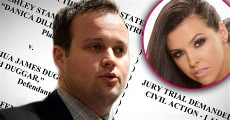 I Didn T Do It Josh Duggar Claims To Have Photos Videos Proving Innocence In Porn Star