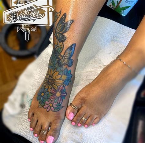 Pin By Tonya Simpson On Girly Tattoos In 2020 Foot Tattoos For Women Leg Tattoos Women Cute
